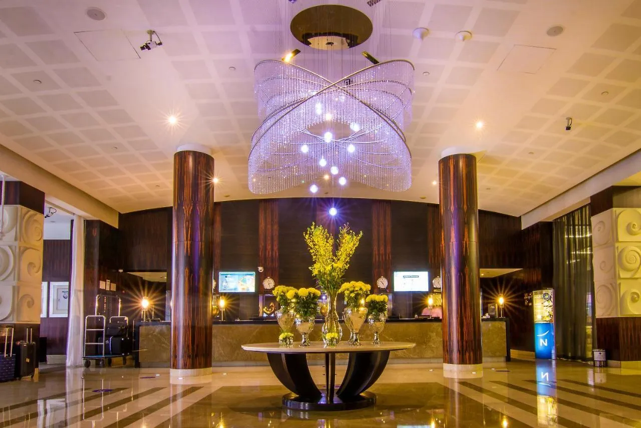 Novotel World Trade Centre Dubai 4*,