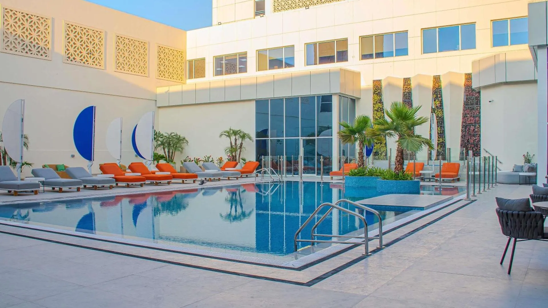 Novotel World Trade Centre Dubai 4*,  United Arab Emirates