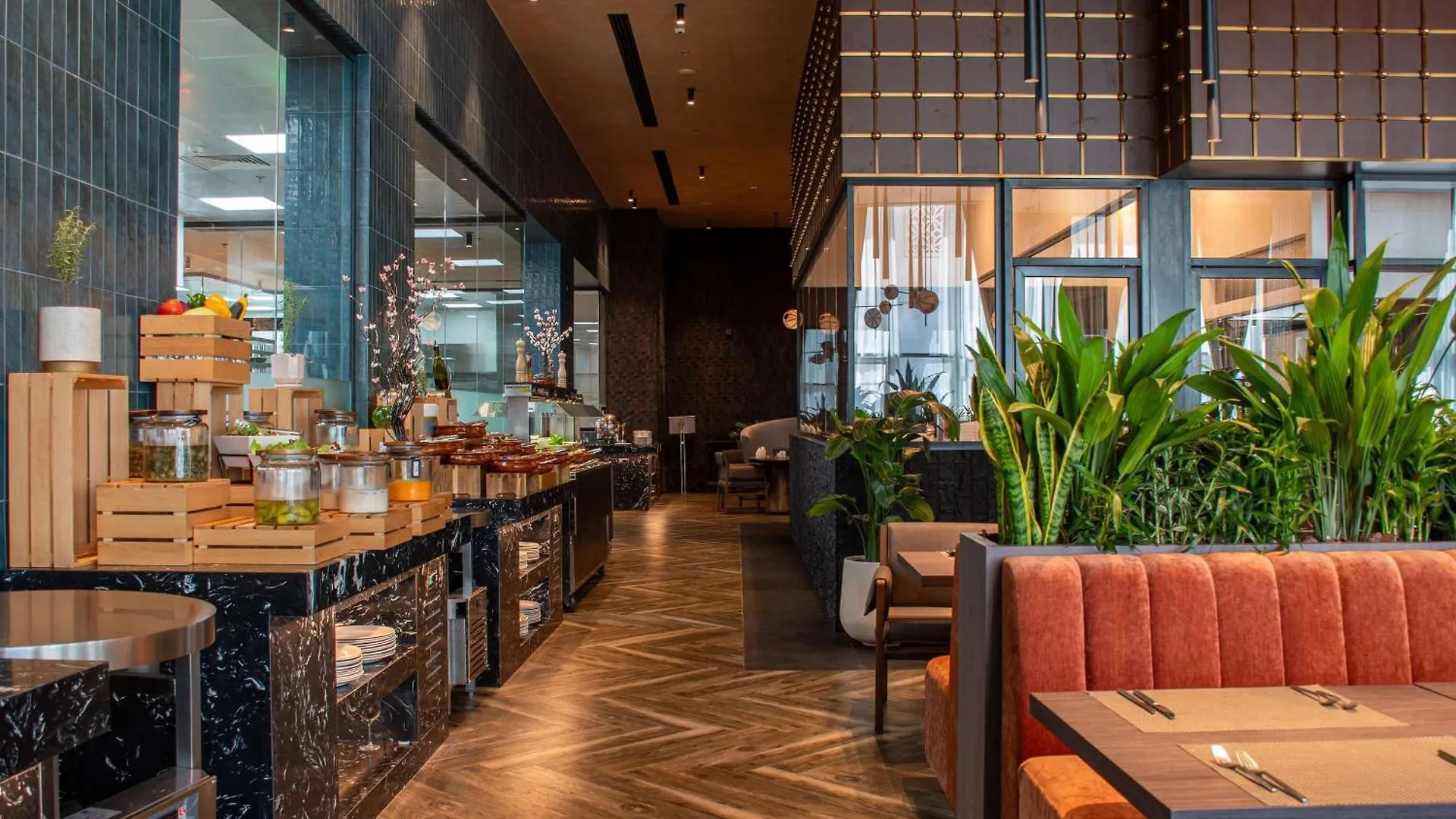 Novotel World Trade Centre Dubai 4*,