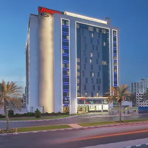 Отель Hampton By Hilton Airport, Дубай
