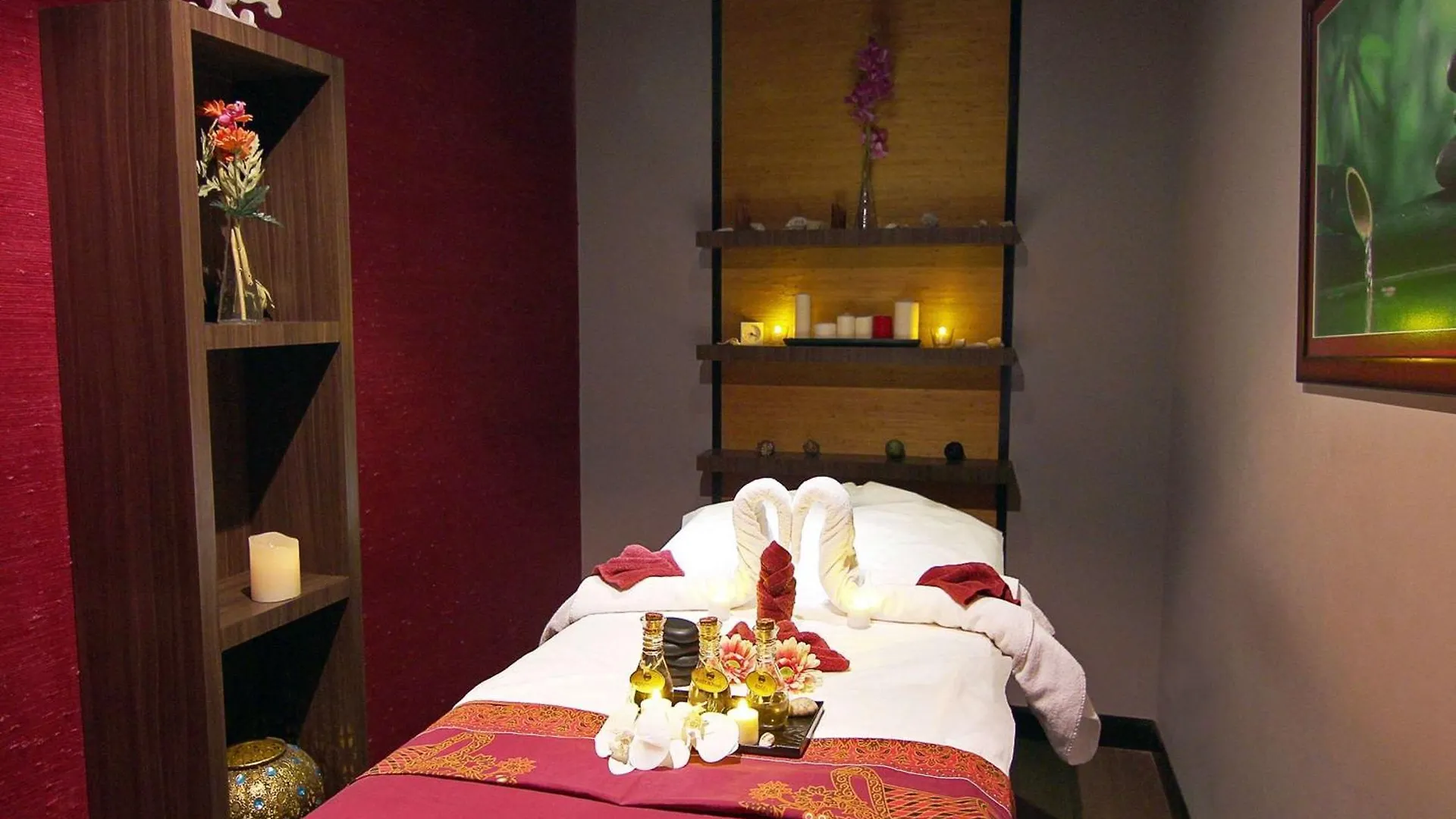Novotel World Trade Centre Дубай 4*,