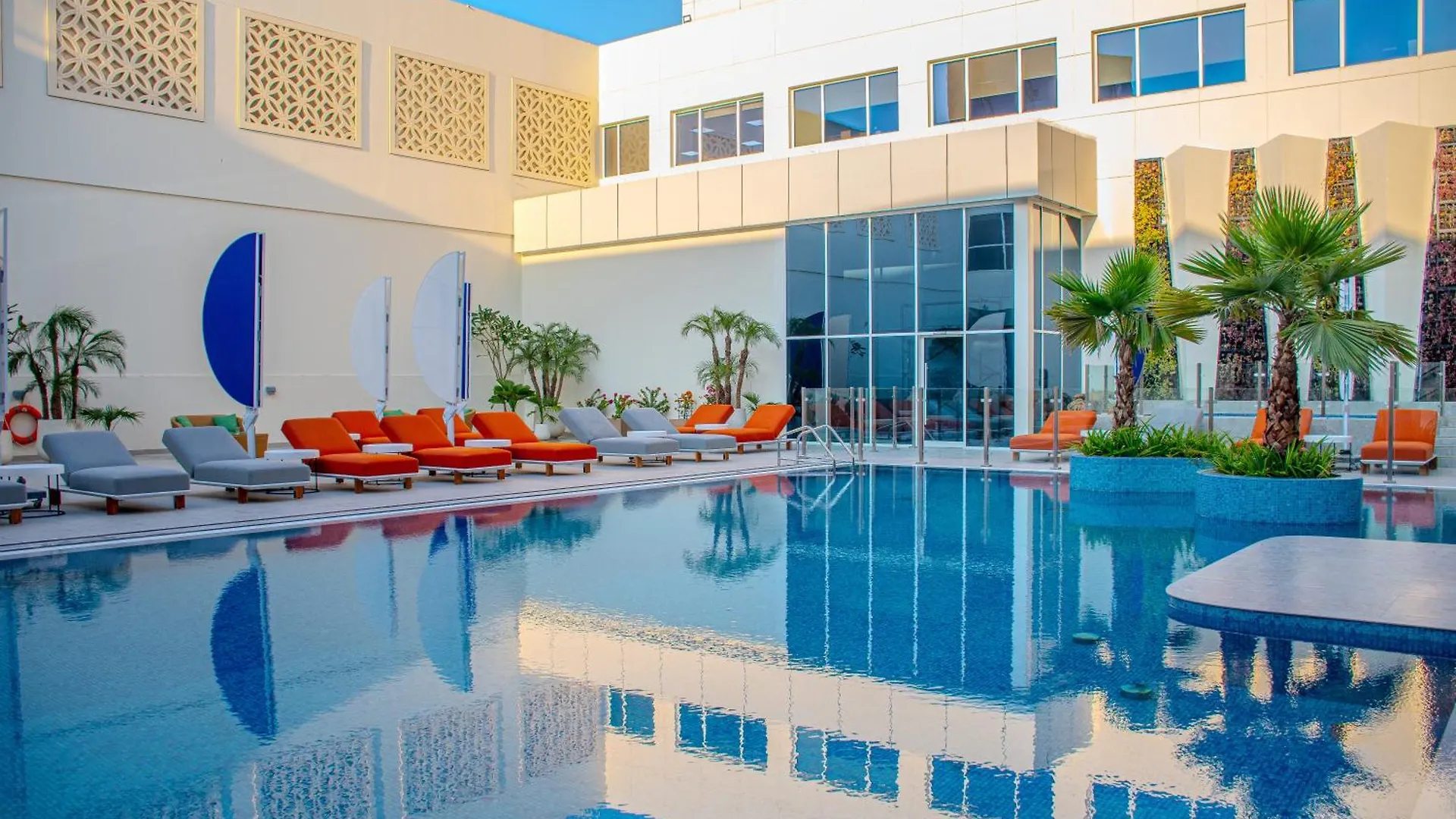 Отель Novotel World Trade Centre Дубай