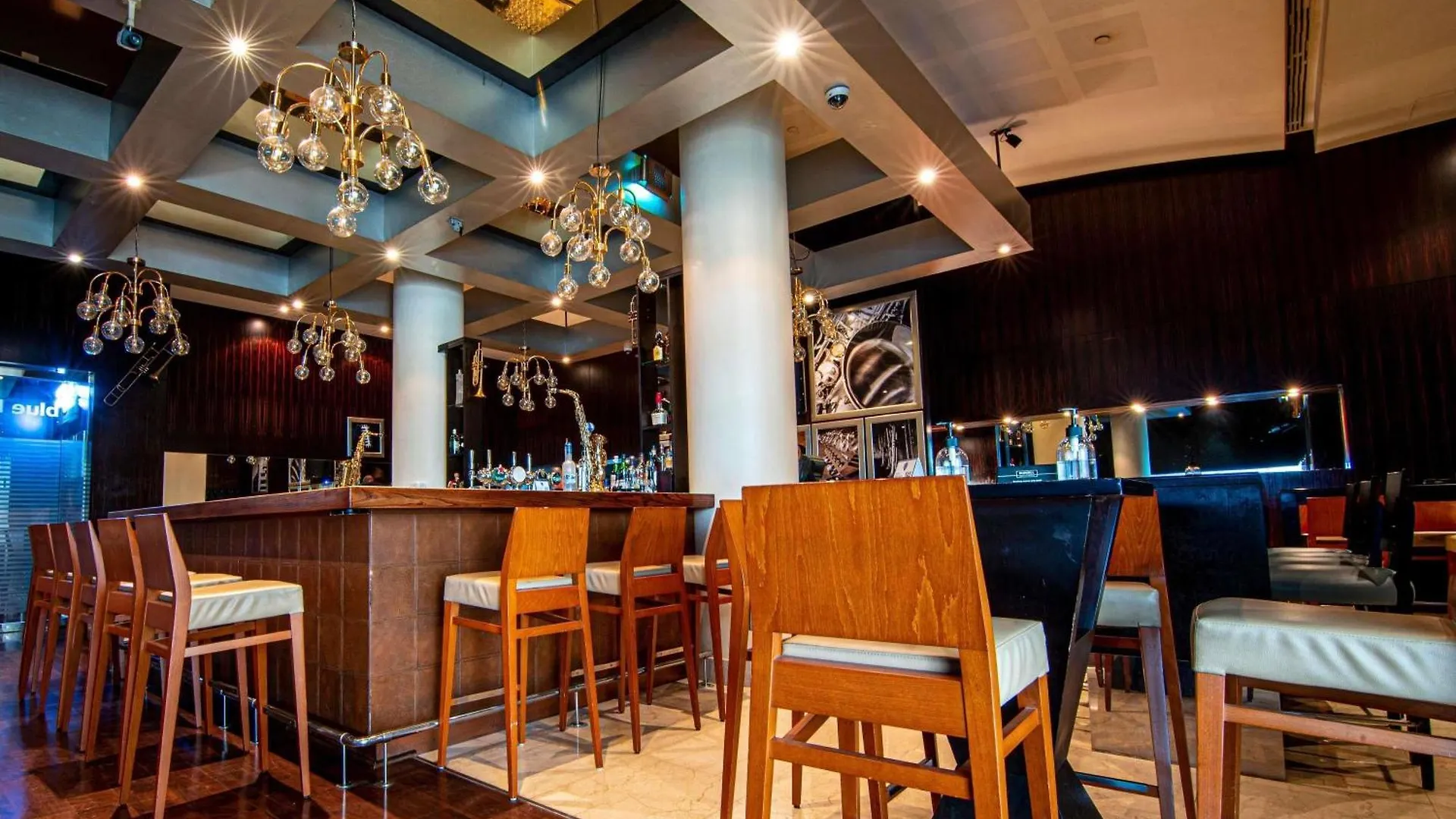 Novotel World Trade Centre Dubai 4*,